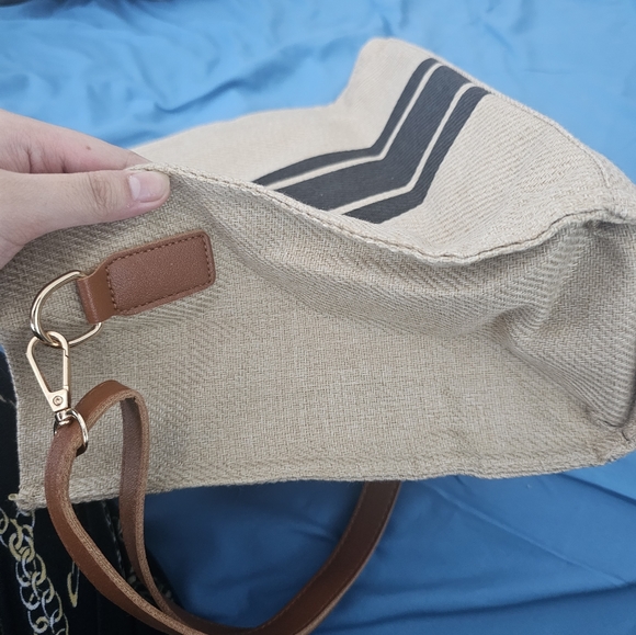 Crossbody Tote - Picture 3 of 3